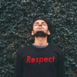 5-obiceiuri-pe-care-persoanele-cu-respect-de-sine-le-evita.jpg
