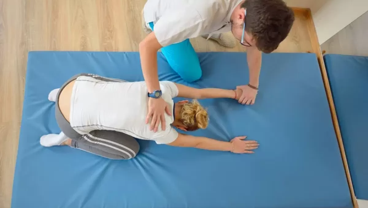 Cum-te-poate-ajuta-kinetoterapia-in-managementul-durerilor-cronice.jpg